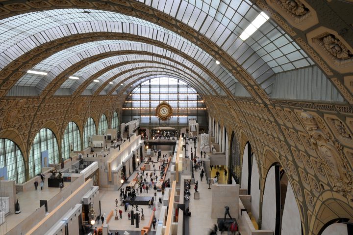 musee-d-orsay Le système mis en place par Acorel permet au musée d’optimiser l’utilisation de ses espaces tout en garantissant une expérience fluide et sécurisée pour les visiteurs.